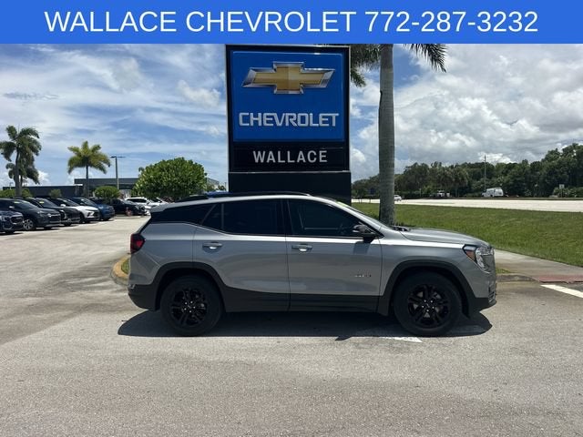 2023 GMC Terrain AT4